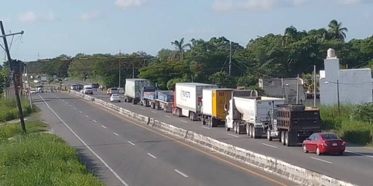 Alerta Vial por Trabajos de Desbroce en la Carretera Frontera-Villahermosa