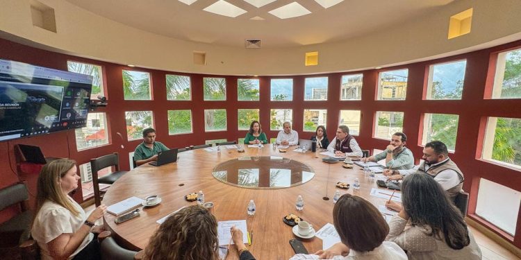 Trabajan SESA y SEDETUR para fortalecer salud pública de Quintana Roo