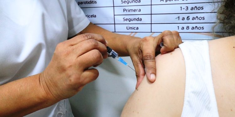 Más de 110 mil dosis contra la influenza aplicadas en Tabasco, reporta Secretaría de Salud