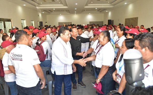 Gobernador Javier May se reúne con «Servidores del Pueblo» para organizar nuevos programas sociales