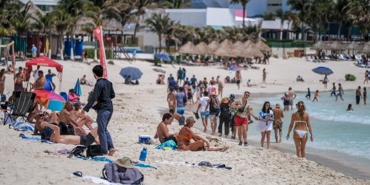 De enero a agosto de 2024, más de 14.3 millones de turistas eligieron Quintana Roo como destino preferido: SEDETUR