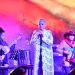 Vibra Plaza de Armas con la voz de Eugenia León, puso a cantar a todos en el Festival Ceiba