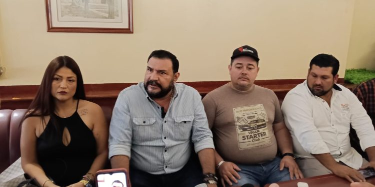 Empresarios denuncian irregularidades en permisos de grúas otorgados por gobierno anterior