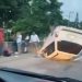 Vuelca camioneta en la Teapa-Villahermosa; otro accidente en Tercer Milenio deja solo daños materiales