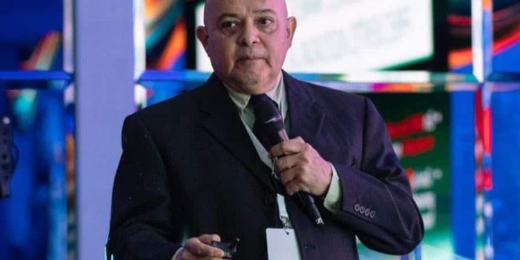 Médico del Juan Graham gana primer lugar en competencia internacional de radiología