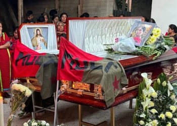 Exigen justicia por el asesinato de dos hermanas activistas de Lucha Triquis en Oaxaca