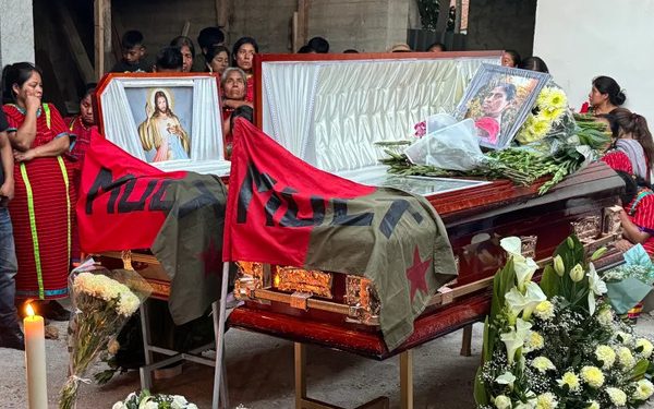 Exigen justicia por el asesinato de dos hermanas activistas de Lucha Triquis en Oaxaca