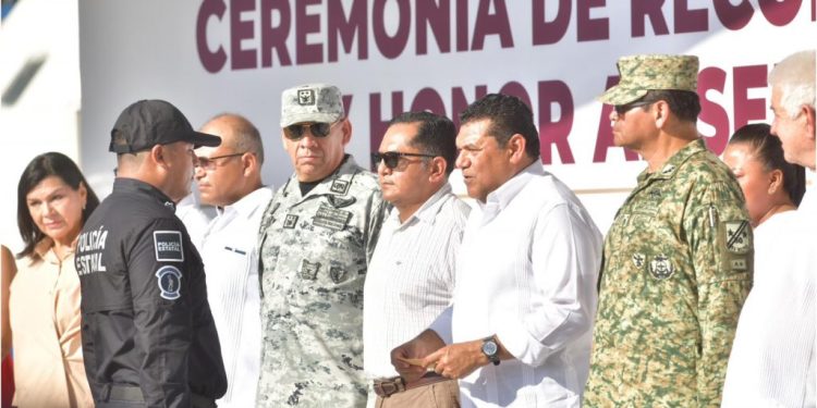 Policías están llamados a hacer la diferencia en tiempos de delitos deshumanizados: Javier May