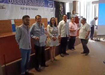 Comité de Activos Sociales por la Salud rinde homenaje al personal médico caído en la lucha contra el COVID-19