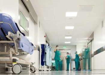 Detectan seis posibles casos de meningitis en Tabasco; clausuran clínicas involucradas
