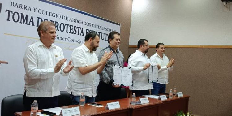 Nueva Barra de Abogados en Tabasco inicia con enfoque académico y colaboración universitaria