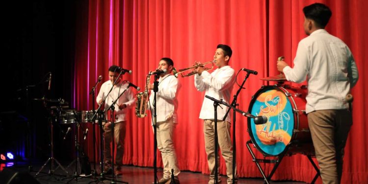 Festival Ceiba impulsa a nuevos valores musicales; jóvenes indígenas Yokot’an y de Villa Aldama debutan