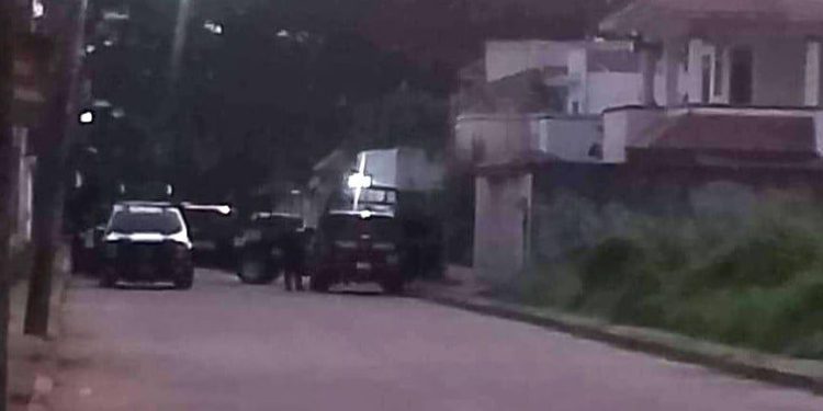 Localizan cuerpo decapitado en Comalcalco; presunto mensaje del crimen organizado