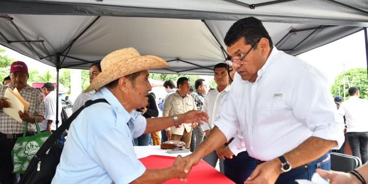 Gobernador de Tabasco anuncia inversión de 600 millones de pesos para red carretera en 2025
