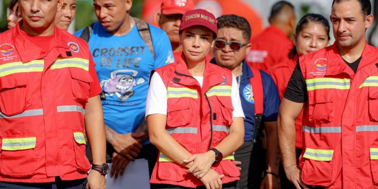 Implementa bomberos programa «Navidad Segura» en Cancún