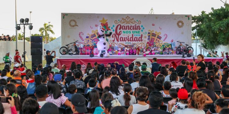 Gran éxito en nuestra villa navidad Cancún Ana Paty Peralta