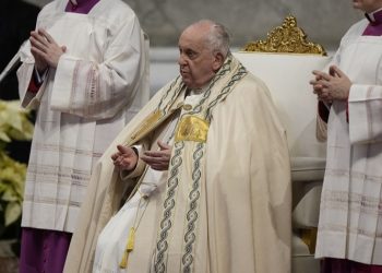 Papa Francisco pide rezar por los países en guerra