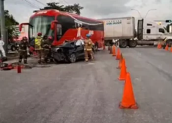 Trágico accidente deja una persona sin vida y seis heridos en Cancún