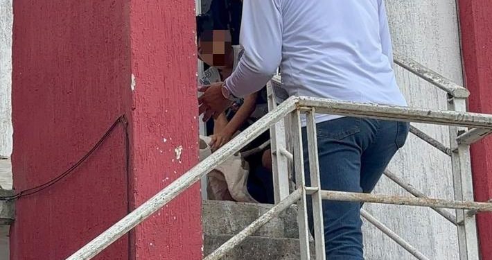 Autoridades rescatan a un perro en condición de desnutrición en Cancún