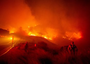 Siniestro avanza rápidamente en Malibú