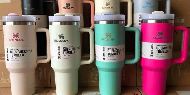 Termo y tazas de la marca Stanley retira del mercado 2.6 millones tras quemaduras