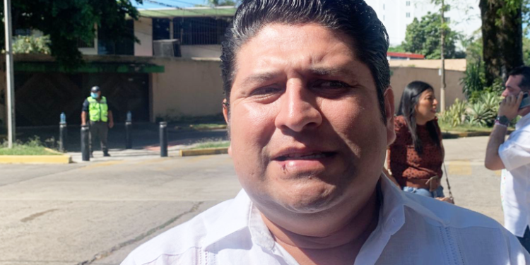 Ricky Arcos solicita apoyo estatal para fortalecer Tapijulapa como Pueblo Mágico