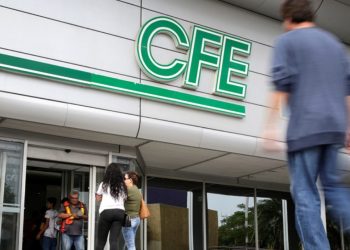 Javier Cabrera critica altas facturas de CFE en Tabasco pese a tarifa 1F