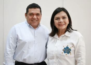 Javier May presenta los programas y obras que su gobierno realizará en 2025 a los presidentes municipales