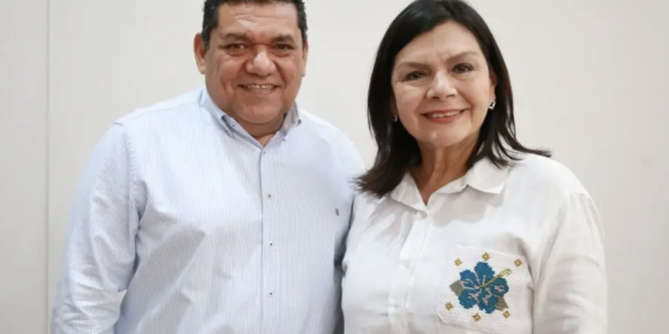 Javier May presenta los programas y obras que su gobierno realizará en 2025 a los presidentes municipales