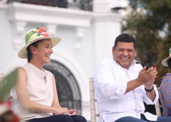 Presenta gobernador Javier May actividades realizadas con Claudia Sheinbaum