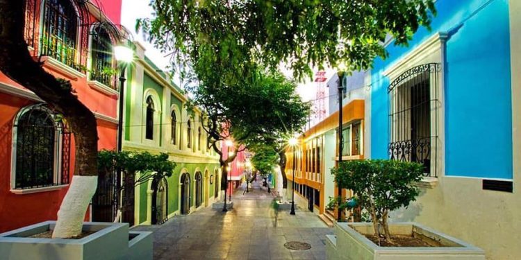 Realizan mejoras en el Barrio Mágico Zona Luz de Villahermosa