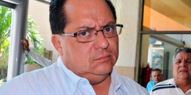 Hackean cuenta de whatsApp del exgobernador Manuel Andrade