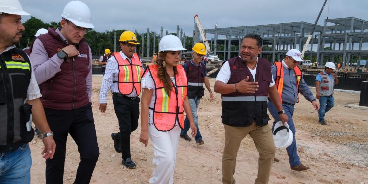 Supervisa Mara Lezama avances en la construcción del nuevo Hospital General de Chetumal