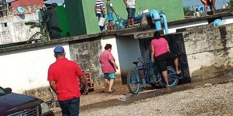 Restablecen abasto de agua en Fraccionamiento Bicentenario tras reparación de bomba