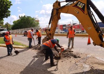 Inicia Centro trabajos de bacheo en cuatro colonias de Villahermosa