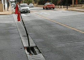 Anuncian reparaciones de alcantarillas en el Malecón Carlos A. Madrazo