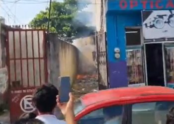 Incendio en vivienda que almacenaba pirotecnia alarma a Cárdenas