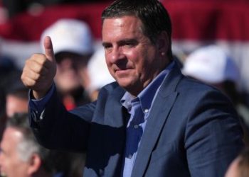 Donald Trump nombra a Devin Nunes como director de redes sociales