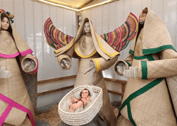 Instalan nacimientos artesanales en mercados de Villahermosa para preservar las tradiciones