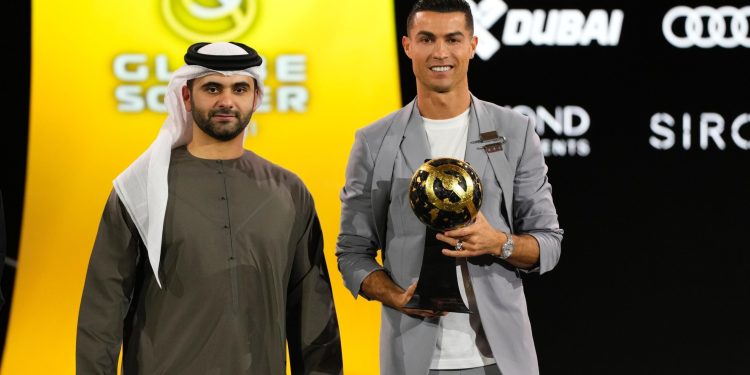 Entregan premio Globe Soccer Awards a Cristiano Ronaldo