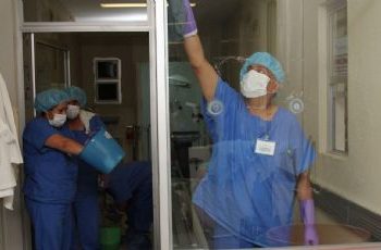 Aumentan a 17 fallecidos por infección de la bacteria Klebsiella oxytoca en México