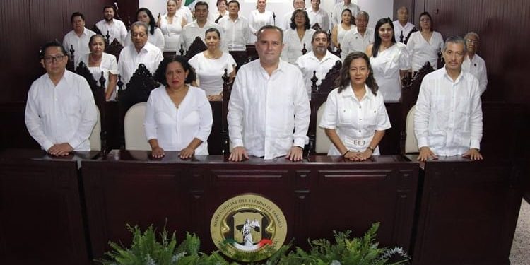 Carlos Efraín Reséndez Bocanegra presenta informe como presidente del TSJ Tabasco