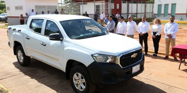 FGE entrega vehículos adquiridos con recursos del FASP 2024 para fortalecer la seguridad en Tabasco