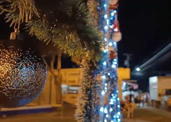 Vecinos de Tierra Colorada rescatan parques con eventos navideños