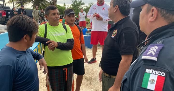 Hallan con vida a tres pescadores extraviados en el mar de Cozumel