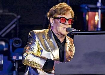 Elton John revela que ha perdido la visión