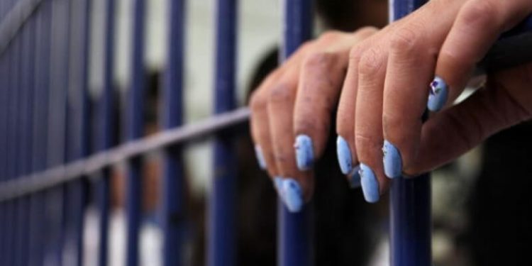 Evalúa gobierno de May crear cárcel para mujeres ante sobrepoblación penitenciaria