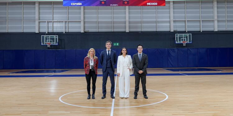 Logra Ana Paty Peralta becas deportivas en Madrid para niños y jóvenes cancunenses