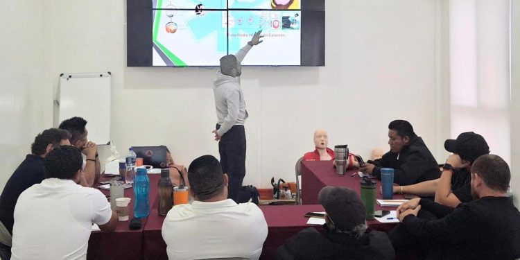 Mantiene gobierno de BJ en constante capacitación a paramédicos