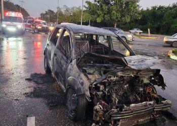Fuerte accidente deja dos personas lesionadas en Cancún